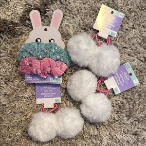 🌻 NWT Bundle of Hair Ties and Scrunchies
